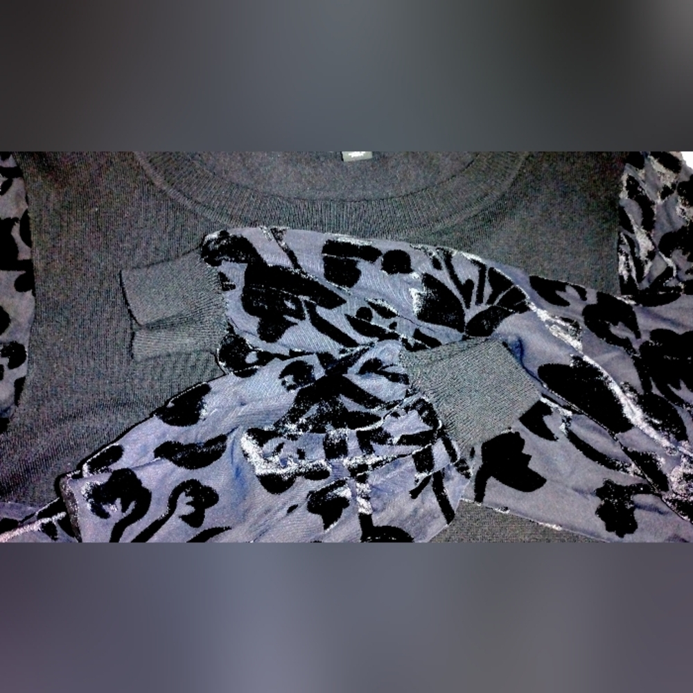 BLACK SHEER VELVET SLEEVE TOP - Picture 7 of 8